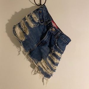 Levi Jean Cutoff Shorts